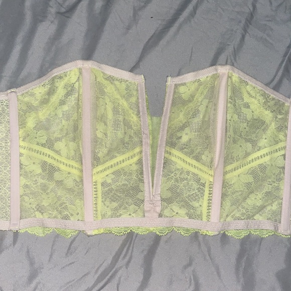 Victoria secret corset - Picture 6 of 17